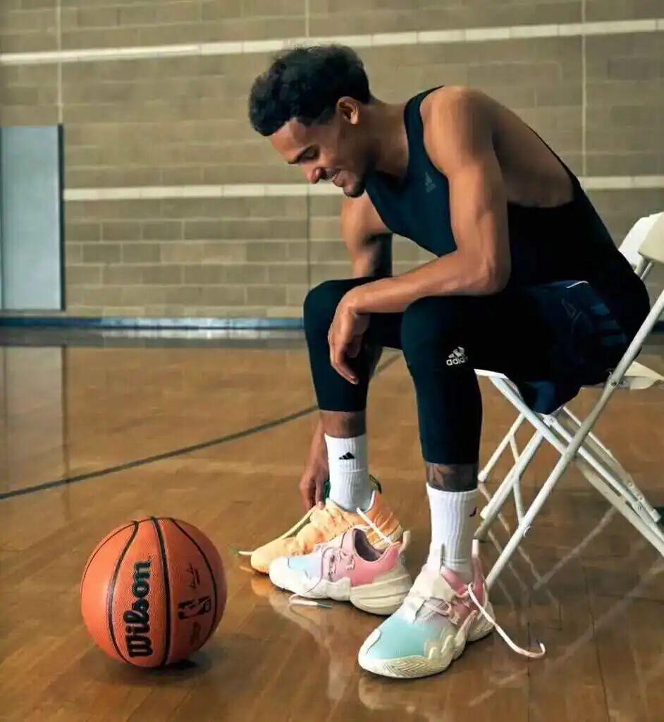 开云体育官网-新生代签名鞋！讨论度极高！已无下文...