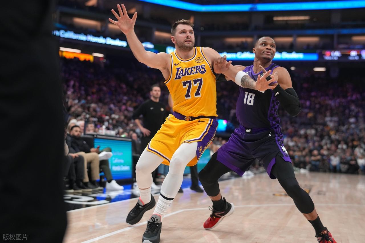 开云体育app-耻辱输球！詹姆斯根本不防守！威少复仇湖人，东契奇空砍42+7+8+4