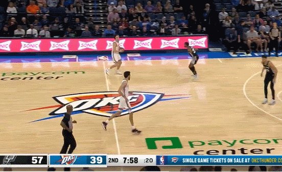 开云体育app-最佳新秀争夺预演？文班亚马大战切特上演科幻片