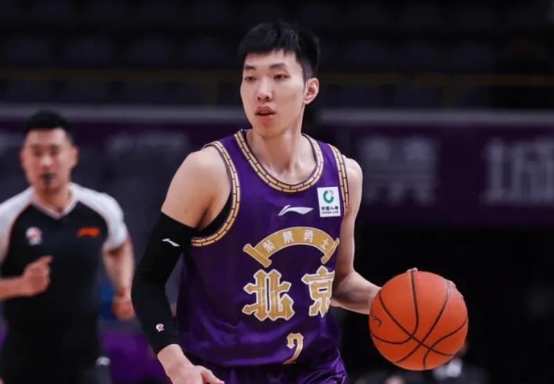 胜福建发布会！张庆鹏不满下半场防守，亲承朱松玮带伤！