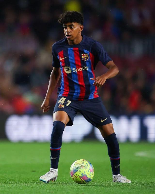 开云体育下载-【西甲】拉菲传射15岁小将替补首秀，巴萨4比0贝蒂斯