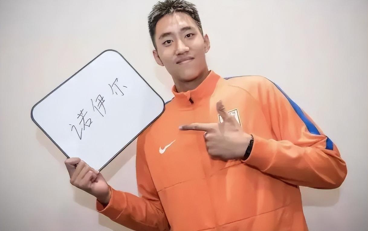 开云体育-大连英博门将位置或迎来新大鱼首秀，踢上港就将亮相，值得期待